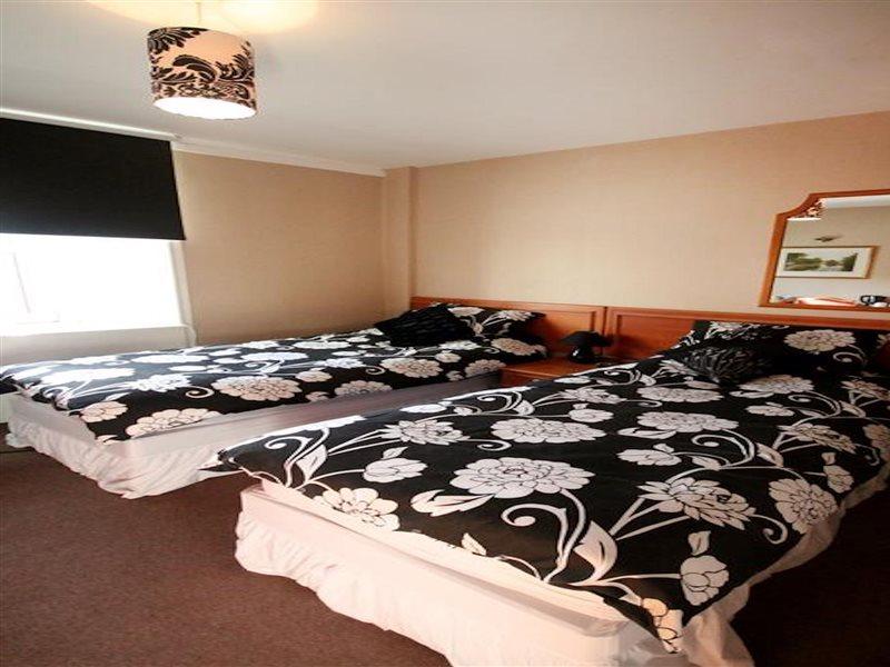Oyo Thistle Hotel Пърт Екстериор снимка